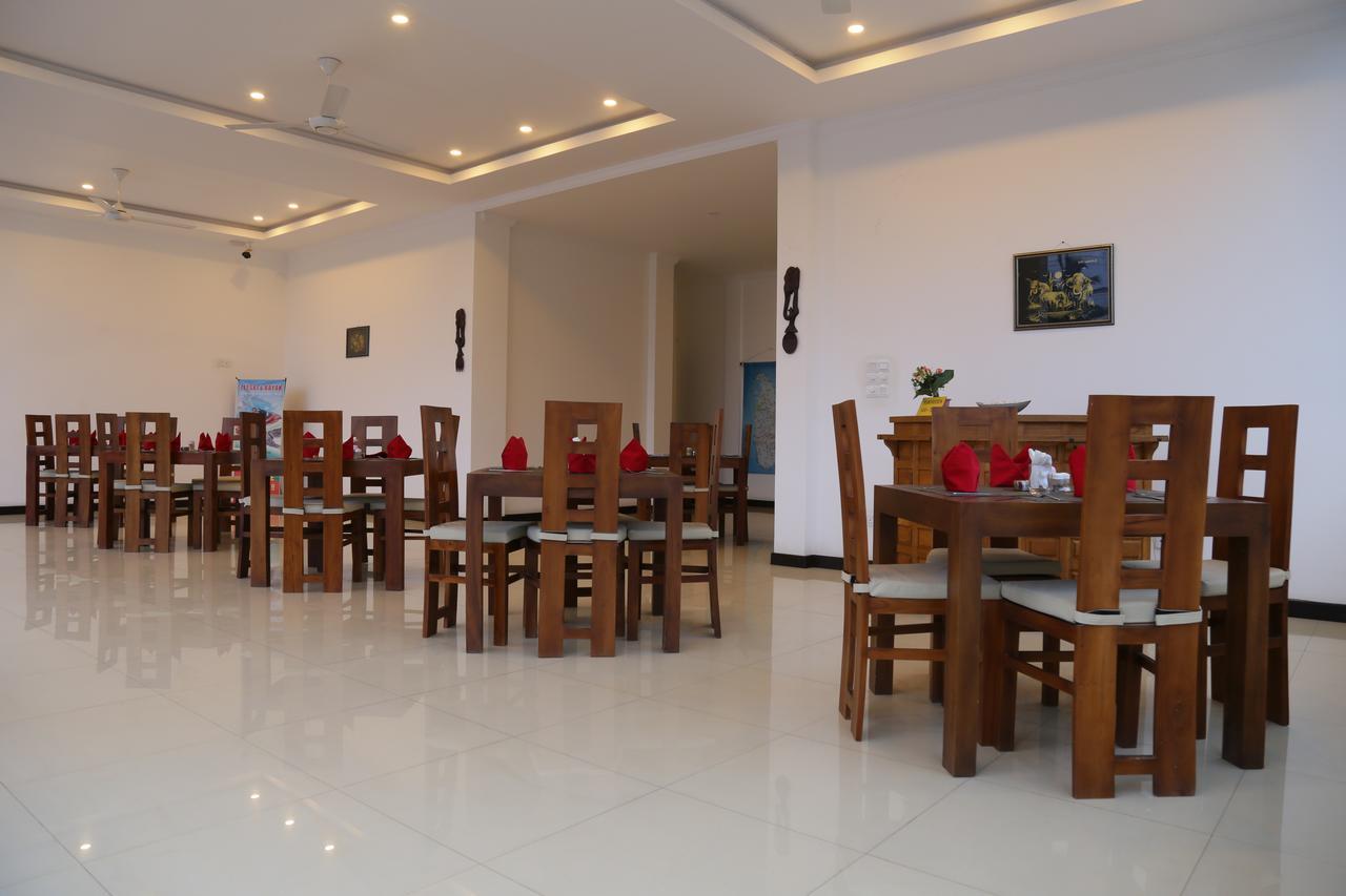 Lochana Beach Hotel Ettukala Exterior foto